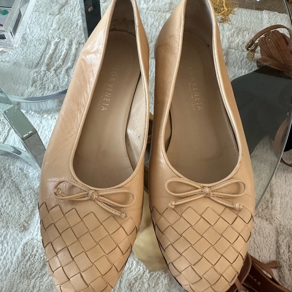Vintage Bottega Veneta ballet flats. Size 37